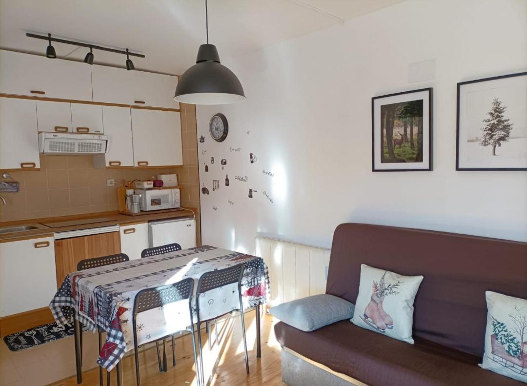 Apartamento Los Pajaritos Villanúa Екстериор снимка
