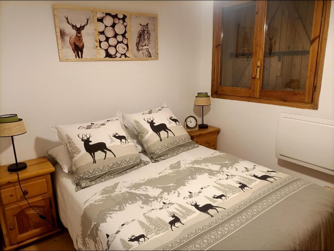 Apartamento Los Pajaritos Villanúa Екстериор снимка